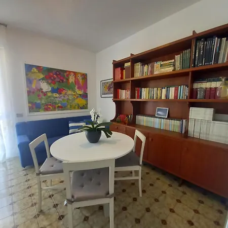 Iris Apartment Carenno